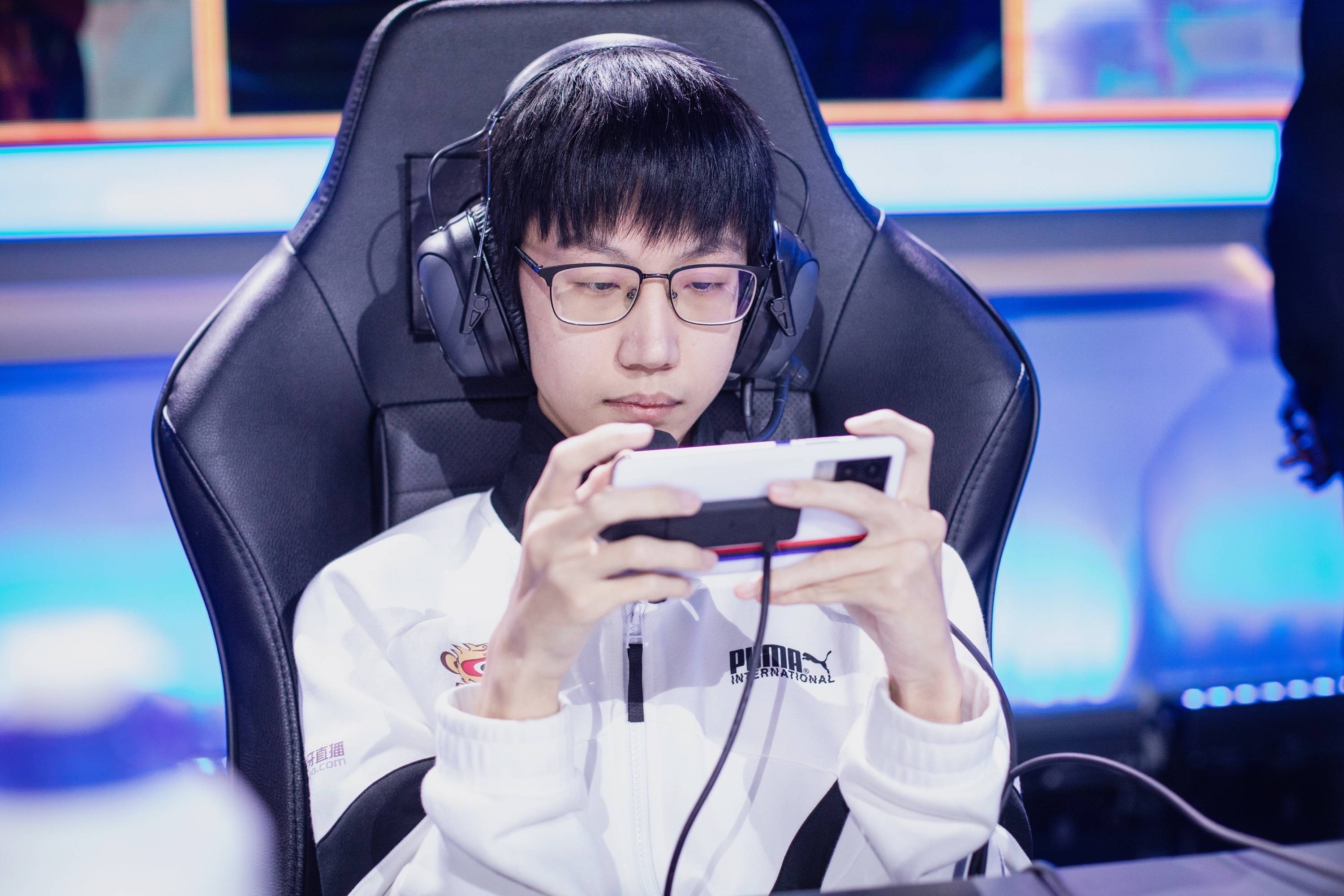 魔王武汉estar统治将由谁来终结?成都ag可期待